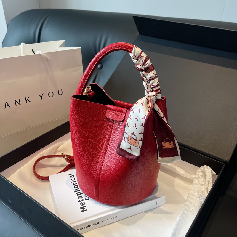 Luxury Bags For Sale - 레드 PU 버킷 숄더백, 크로스바디 백,
