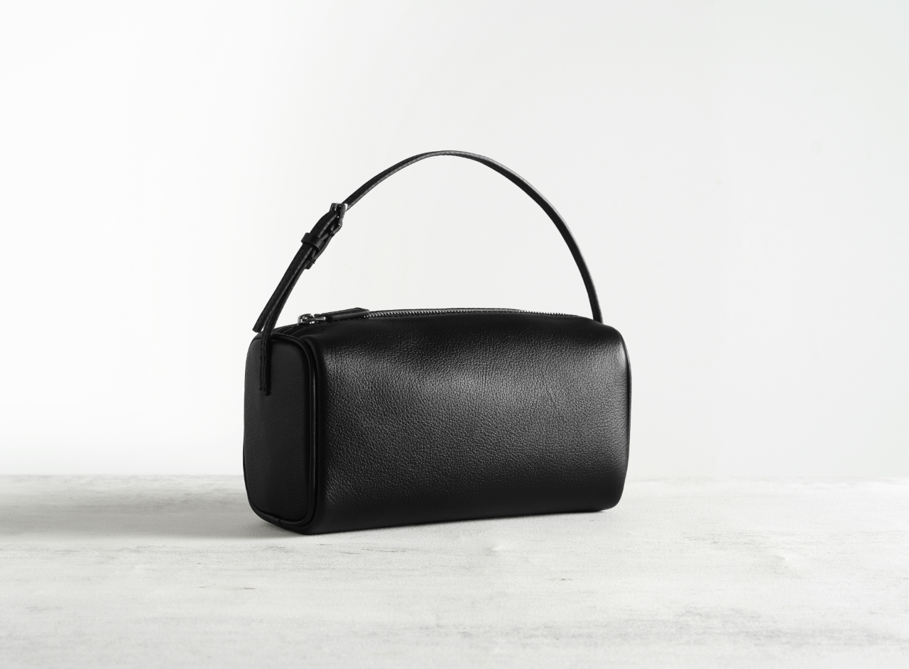 Luxury Bags Quiet - 여성용 미니멀리스트 이스트-웨스트 가죽 숄더백 |