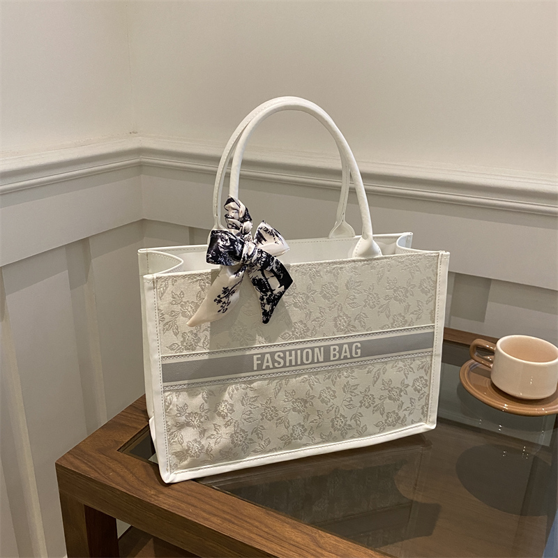 럭셔리하고 우아한 여성용 토트백, 자수 꽃무늬 PU 가 - Luxury Bags Supplier 리뷰 및 가격