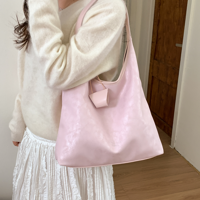 여성용 인조 가죽 호보백, 조용한 럭셔리, 미니멀리스트 - Luxury Bags Quiet 리뷰 및 가격
