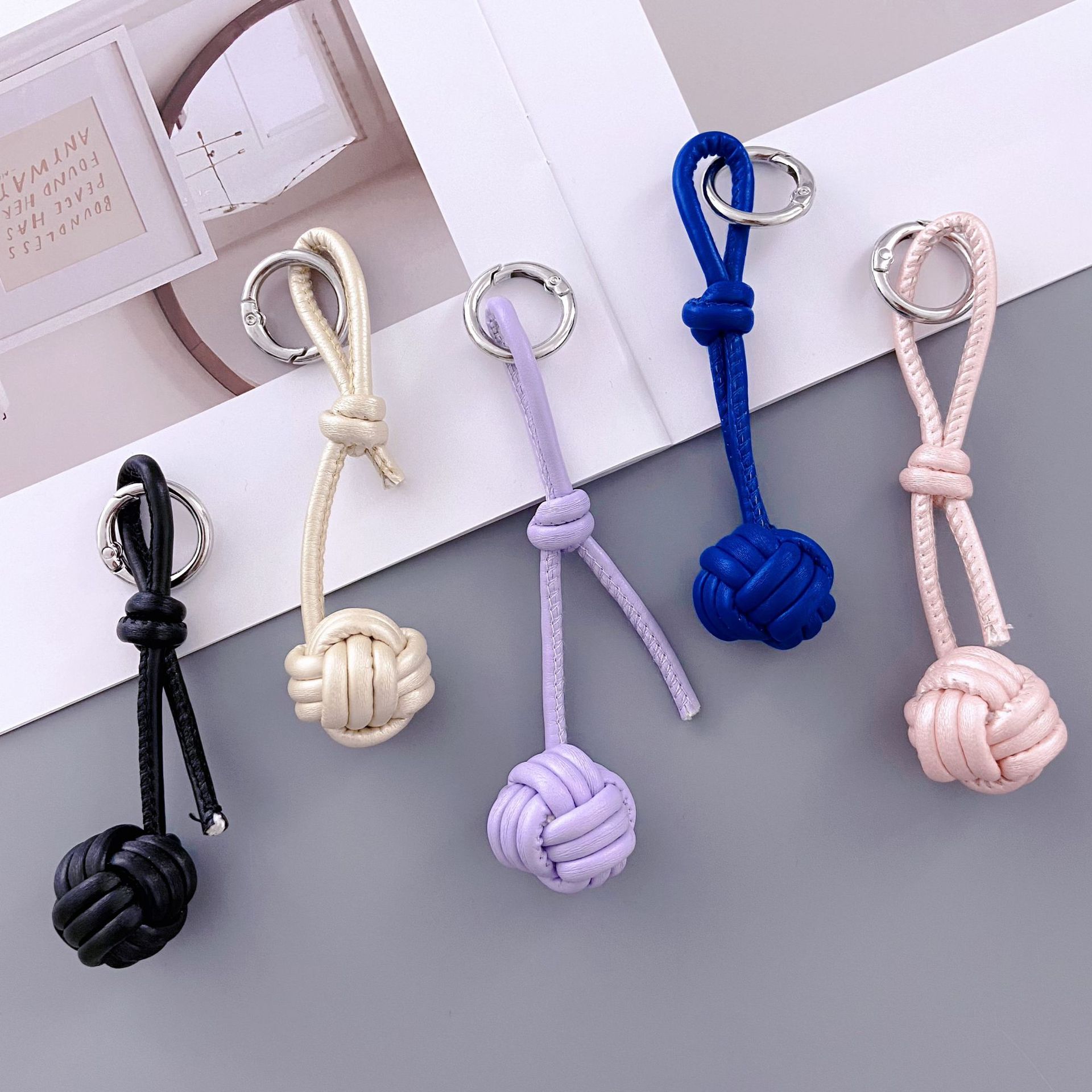 가방 펜던트 일본 하라주쿠 가죽 수제 짠 볼 다용도 가 - Luxury Japanese Bags Brands 리뷰 및 가격
