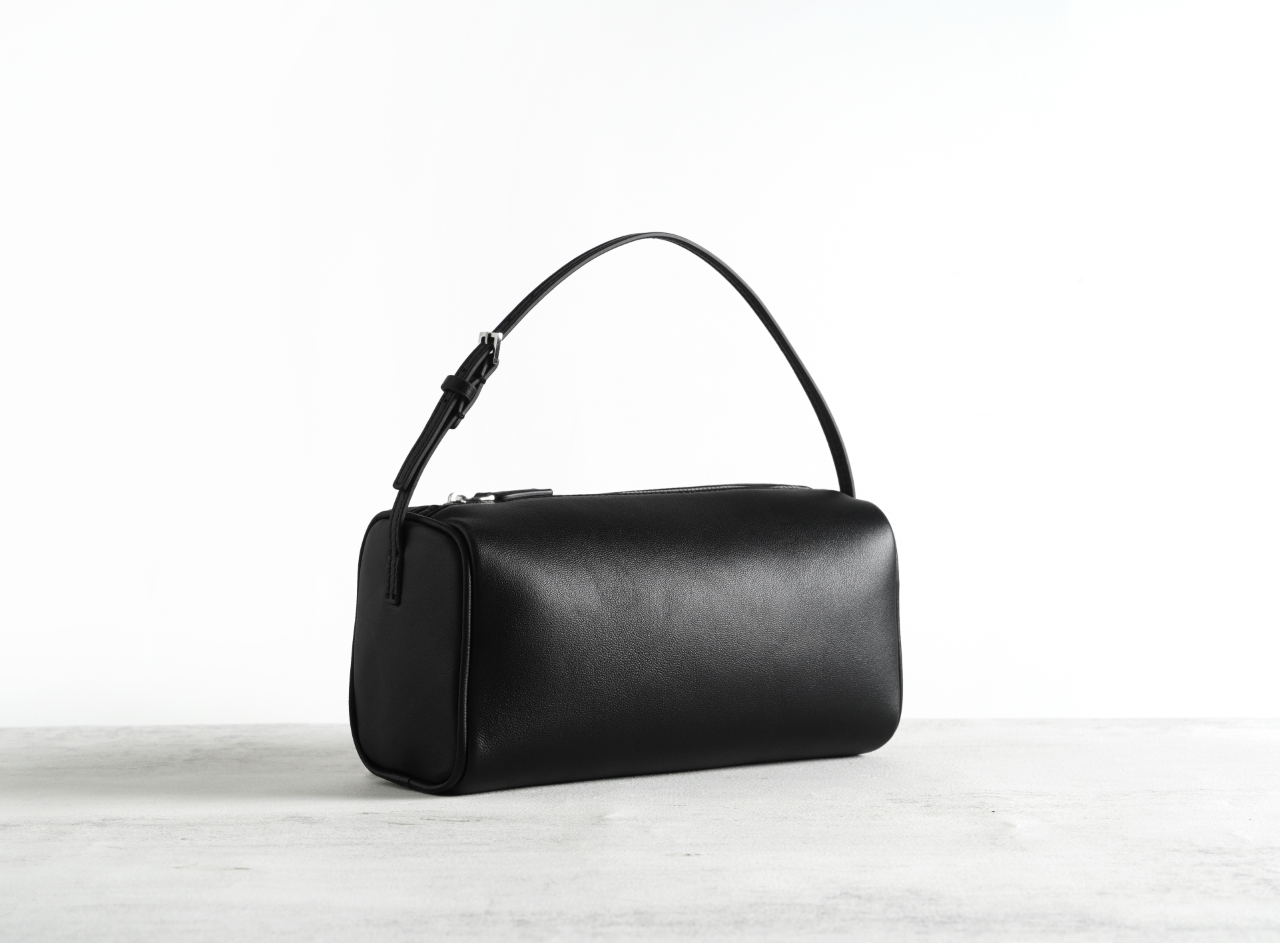 여성용 미니멀리스트 이스트-웨스트 가죽 숄더백 |    - Luxury Bags Quiet 리뷰 및 가격